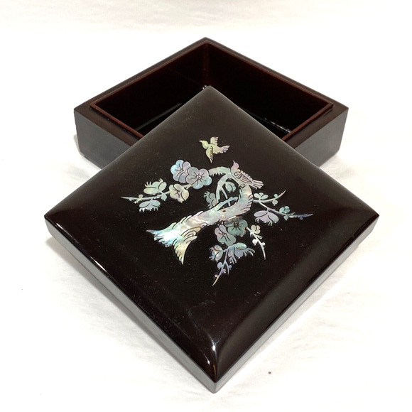 Vintage Asian lacquer ware trinket jewelry box abalone shell inlay floral design - Picture 2 of 7